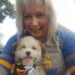 Meet your Posher, Sharon